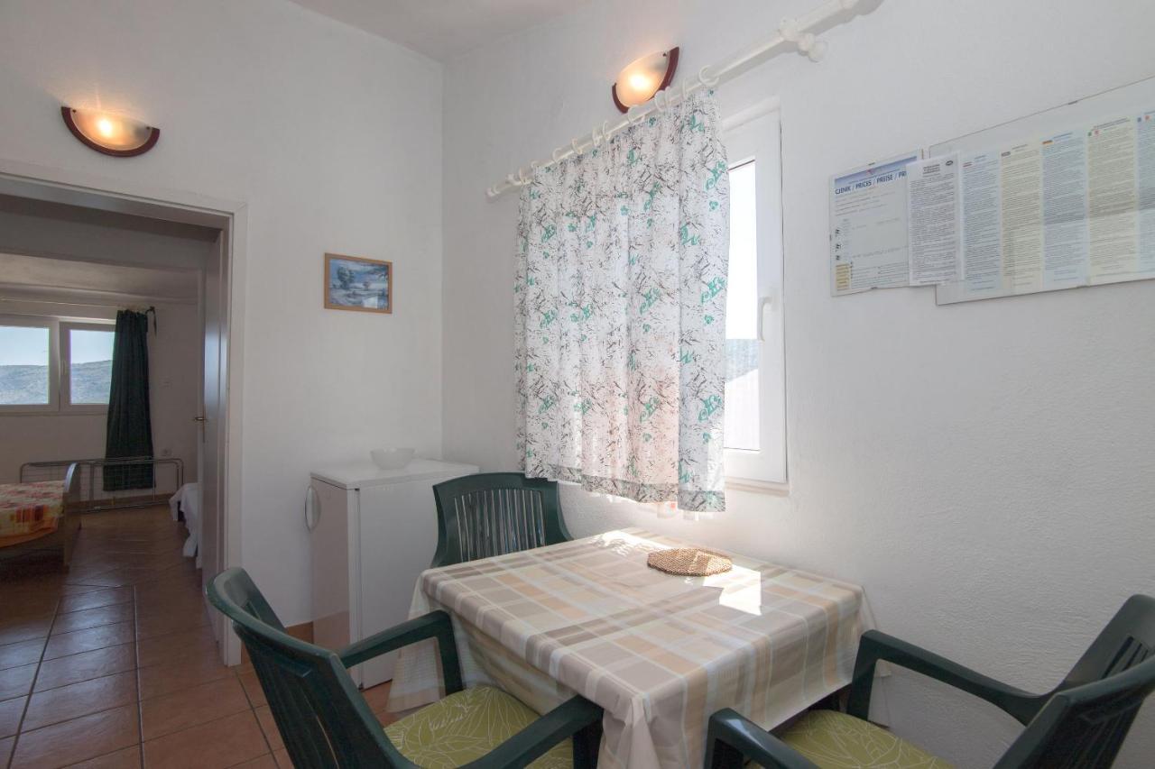 Apartments Bj Marina Bilik gambar