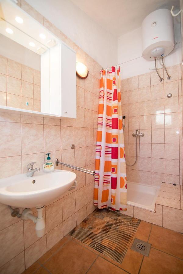 Apartments Bj Marina Bilik gambar